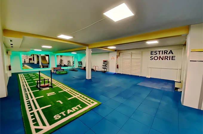 Altafit Bernabeu Gym - Gimnasio en Castillejos, Tetuán Altafit Bernabeu Gym - Gimnasio en Castillejos, Tetuán